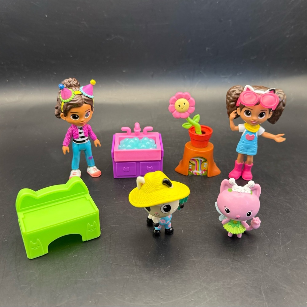 Gabby’s Dollhouse, Flower-rific Garden Set & Celebration Dollhouse Accessories